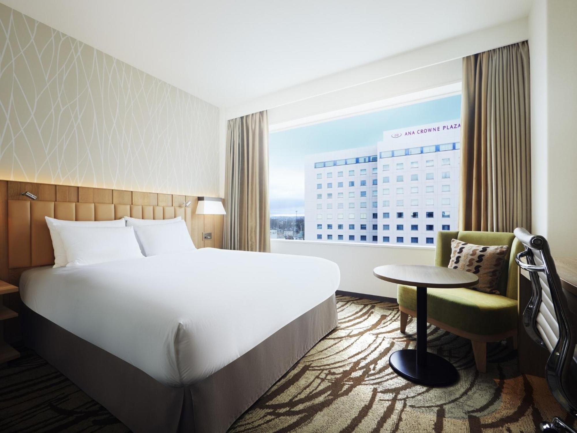 Ana Crowne Plaza Chitose By Ihg Hotel Kültér fotó Deluxe Room
